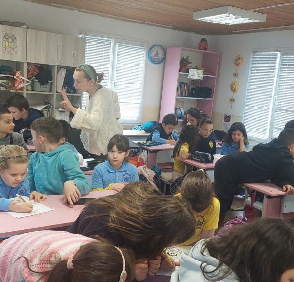 Инициативи в ОУ „Васил Петлешков“ в областта на игровизацията и зеленото образование по програма „Еразъм+“