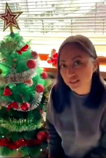 Дора от Еквадор избра стиха "Йордановден" за своя поздрав