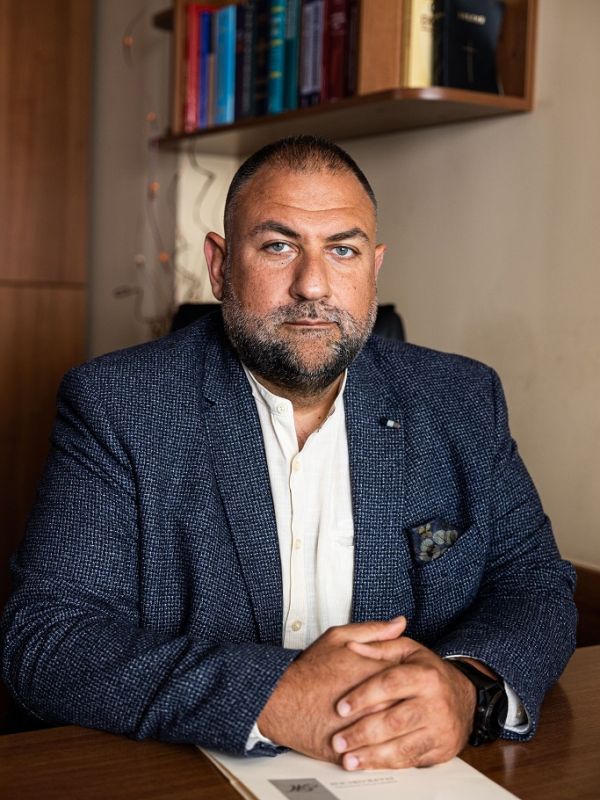 Безплатни правни консултации консултации с известен адвокат в Пещера по инициатива на ”Възраждане”