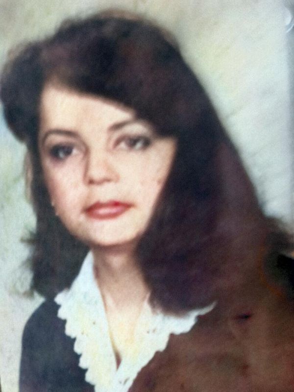 Рубрика "Пещерци" представя Стоянка Стоянова - когато думите свършат започва музиката