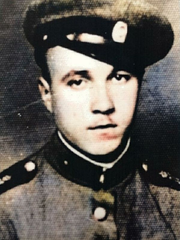 В рубрика "Пещерци"  представяме Илия Янчев