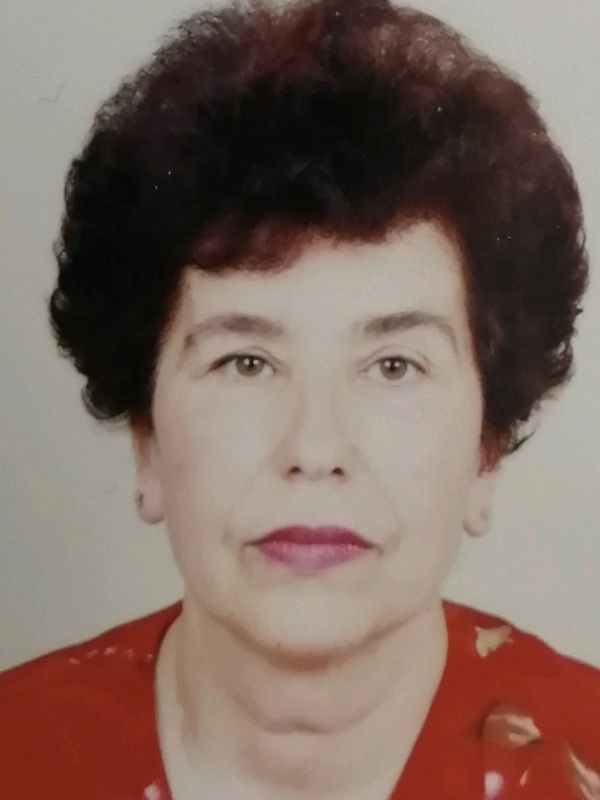 Рубрика "Пещерци" представя Виолета Ташкова - всеотдайната учителка