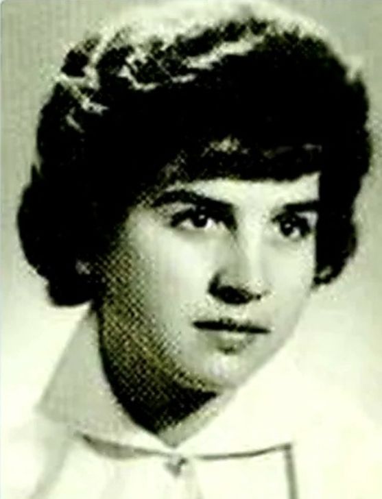 Рубрика "Пещерци" представя Стоянка Килова - вълшебницата по химия